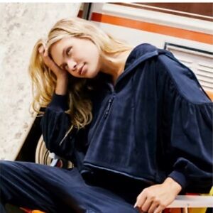 Free People Movement Let it Go Sweatshirt navy size smal
